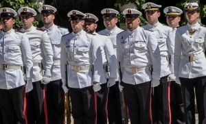 Divat horoszkóp Kos csillagjegyűeknek Artemisz Asztrológia Debrecen