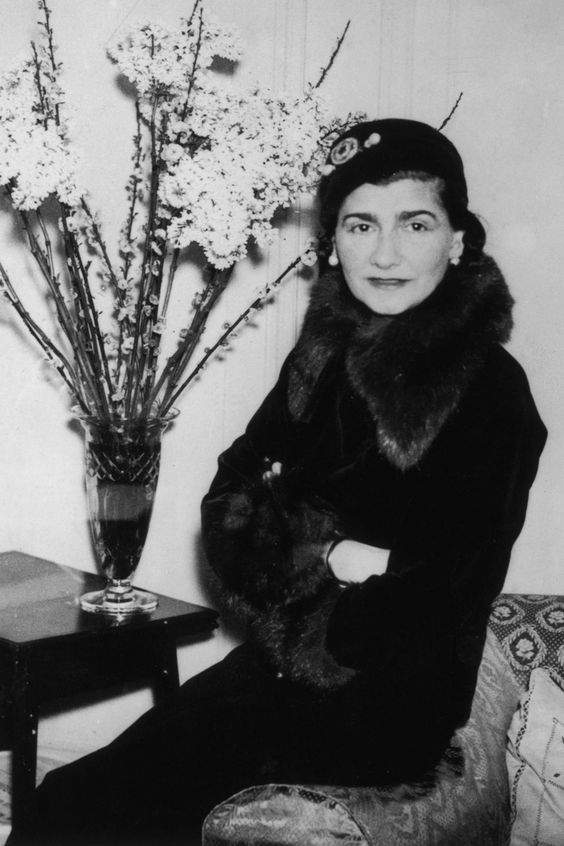 Coco Chanel horoszkópjának elemzése Artemisz Asztrológia Debrecen