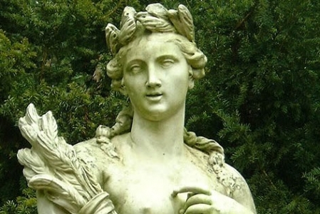 Demeter Hold Istennő Artemisz Asztrológia Iskola Debrecen